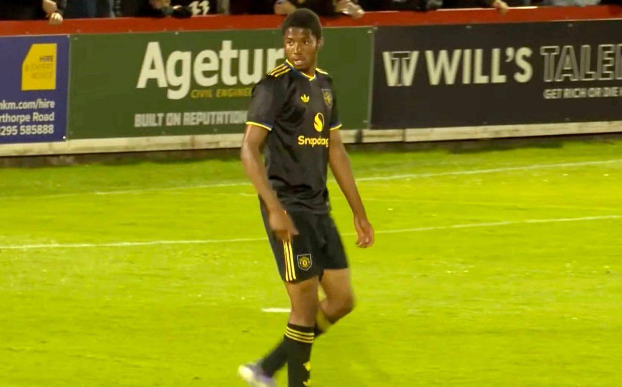 曼联人人皆天才自居？小妖不满被下放预备队锻炼，自认为应是第二中锋